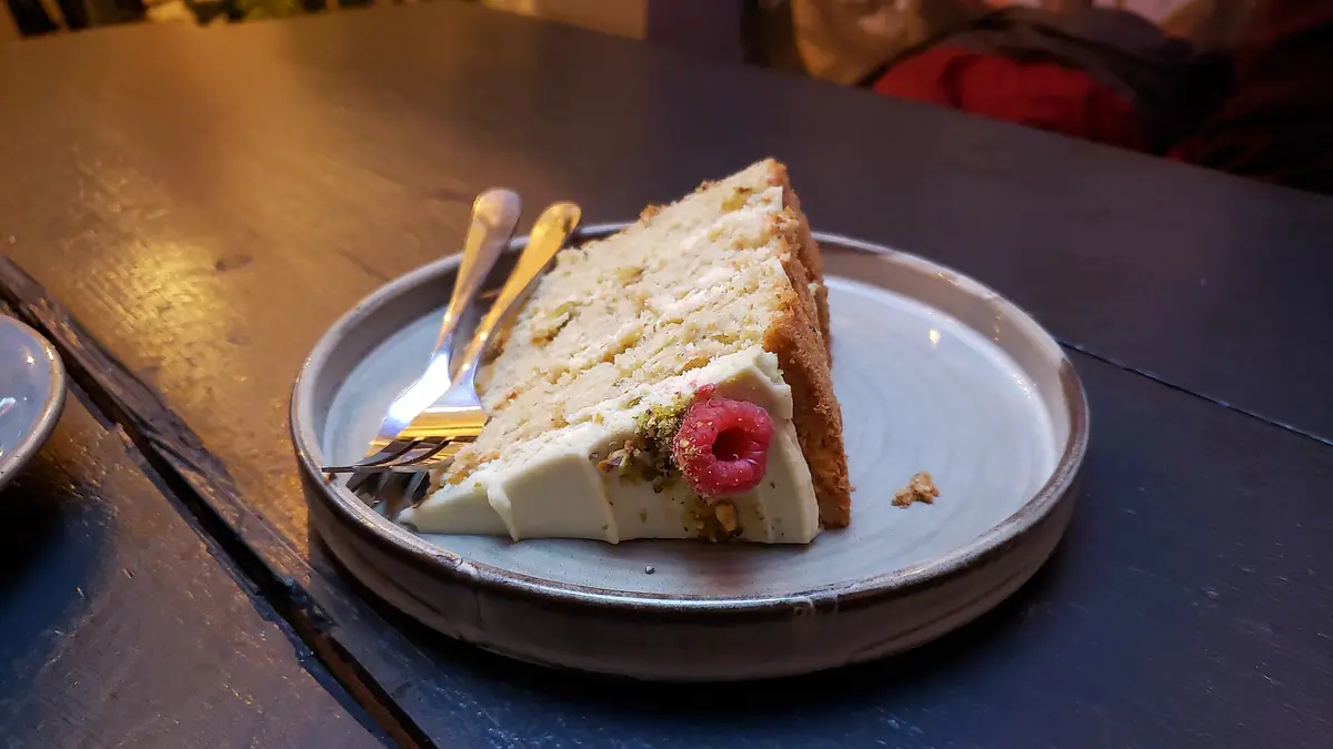 Cake Confection – cake shop in New Inn, Pontypool